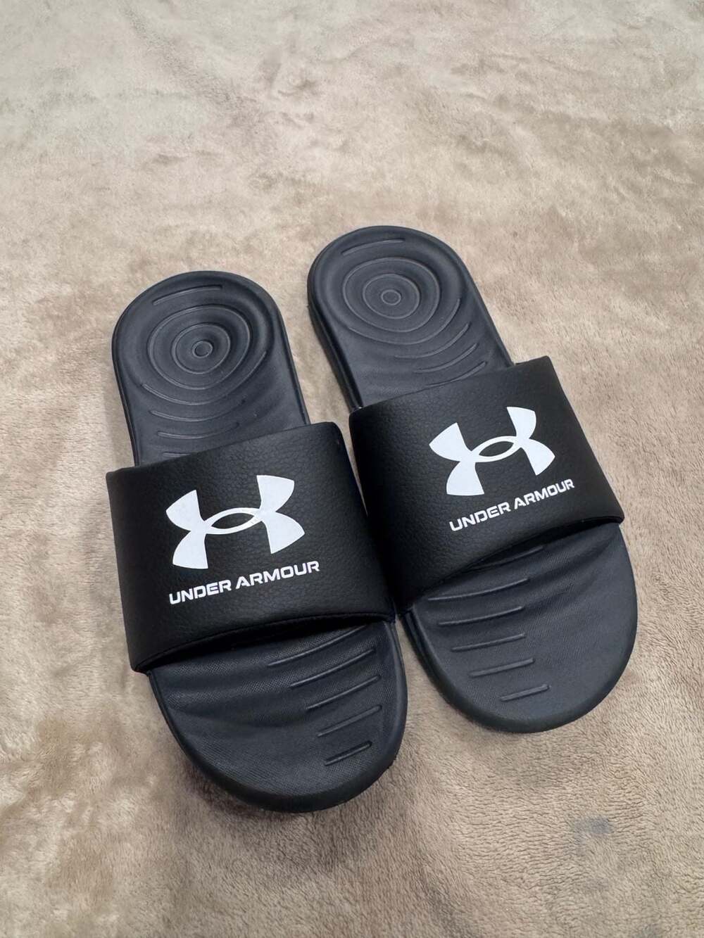 Under Armour Ignite VI Slides Black White Youth Size 5Y Preowned